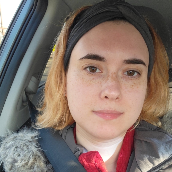 Meet your Posher, Sarah - Picture 1 of 1